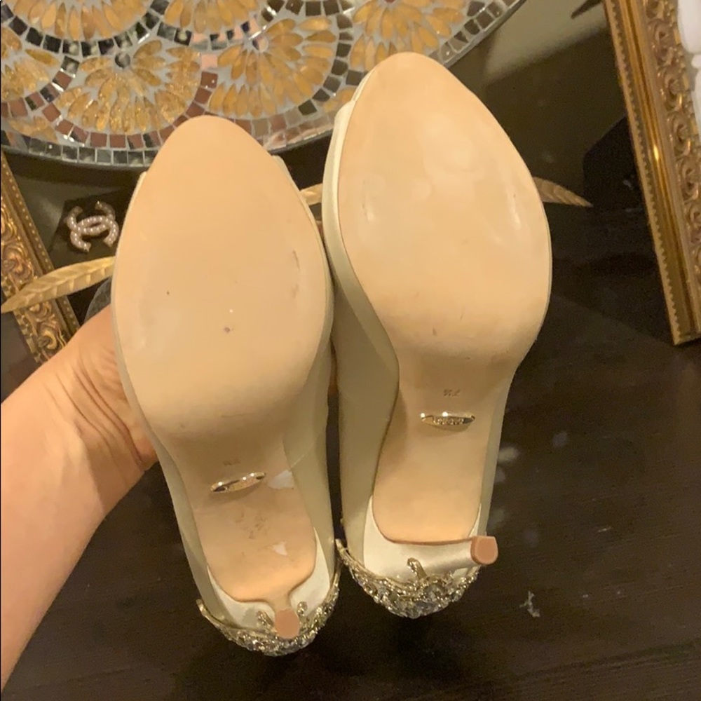 Badgley Mischka pumps size 7,5 - Picture 7 of 8